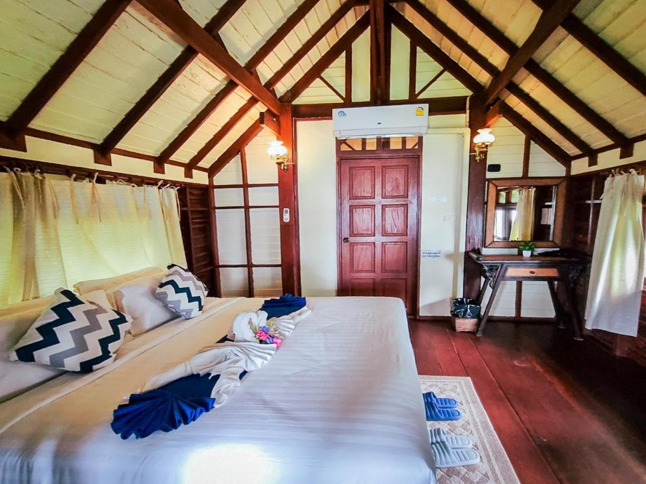 บ้านท้องชิง รีสอร์ต ขนอม ภายนอก รูปภาพ